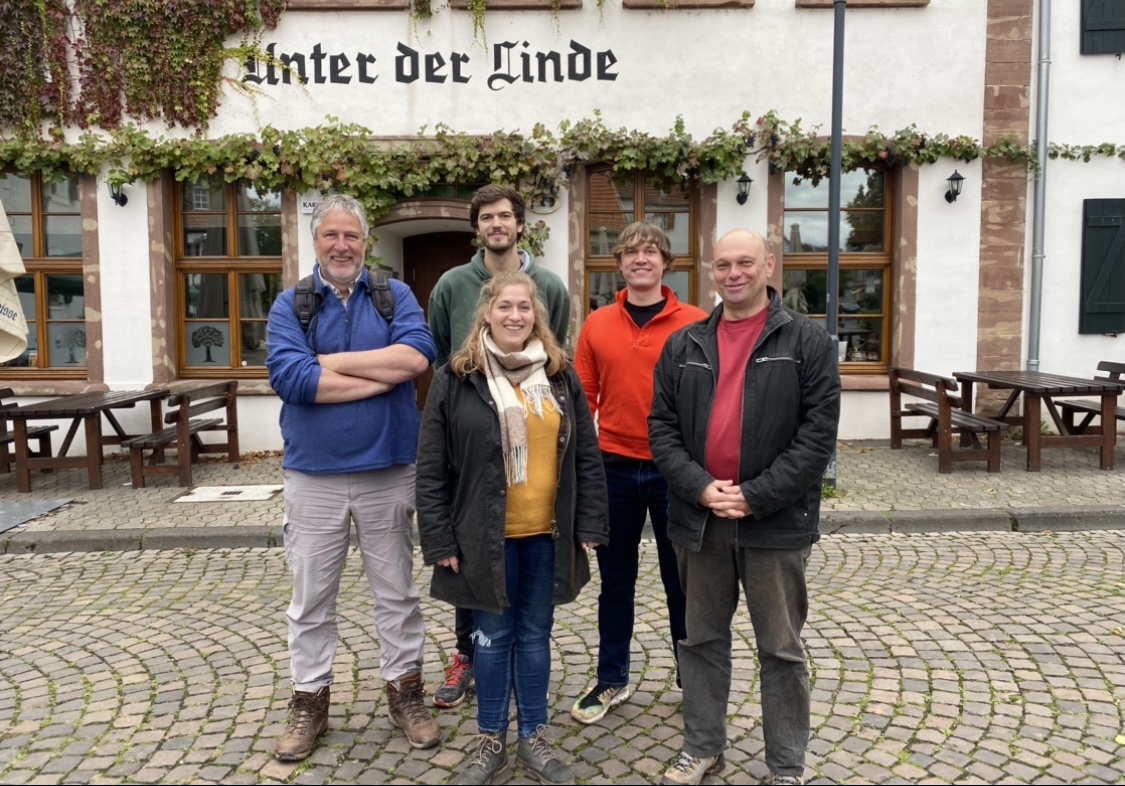 change to team photo